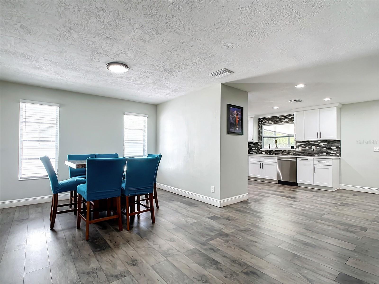 SPANISH ACRES - Residential