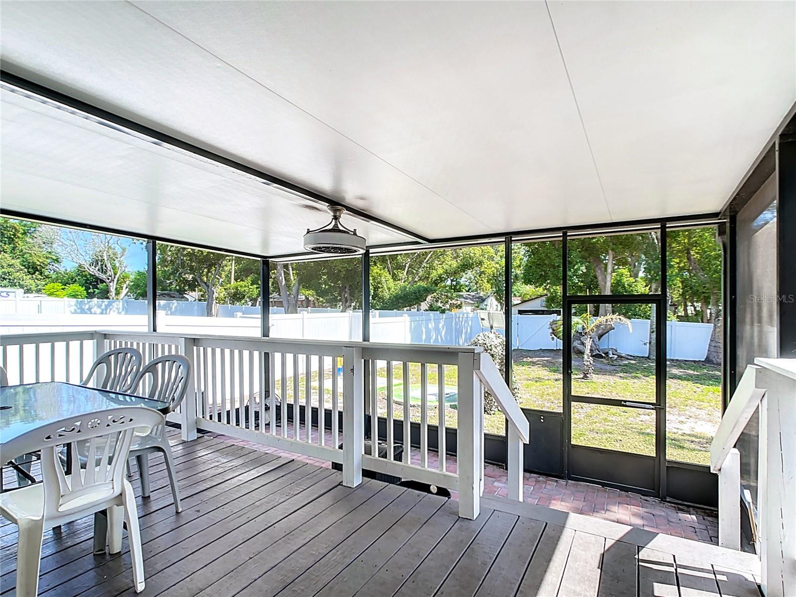 SPANISH ACRES - Residential