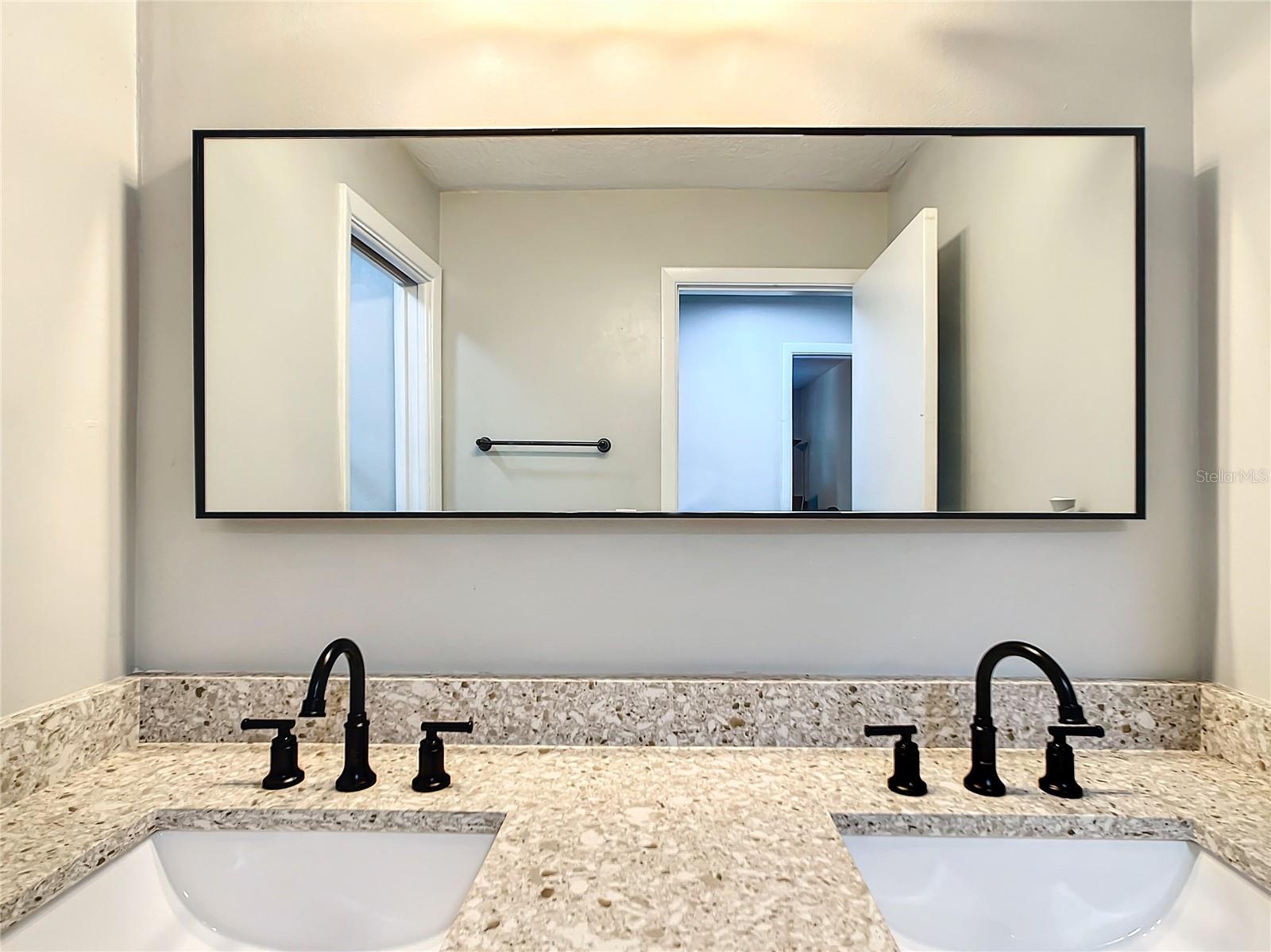 SPANISH ACRES - Residential