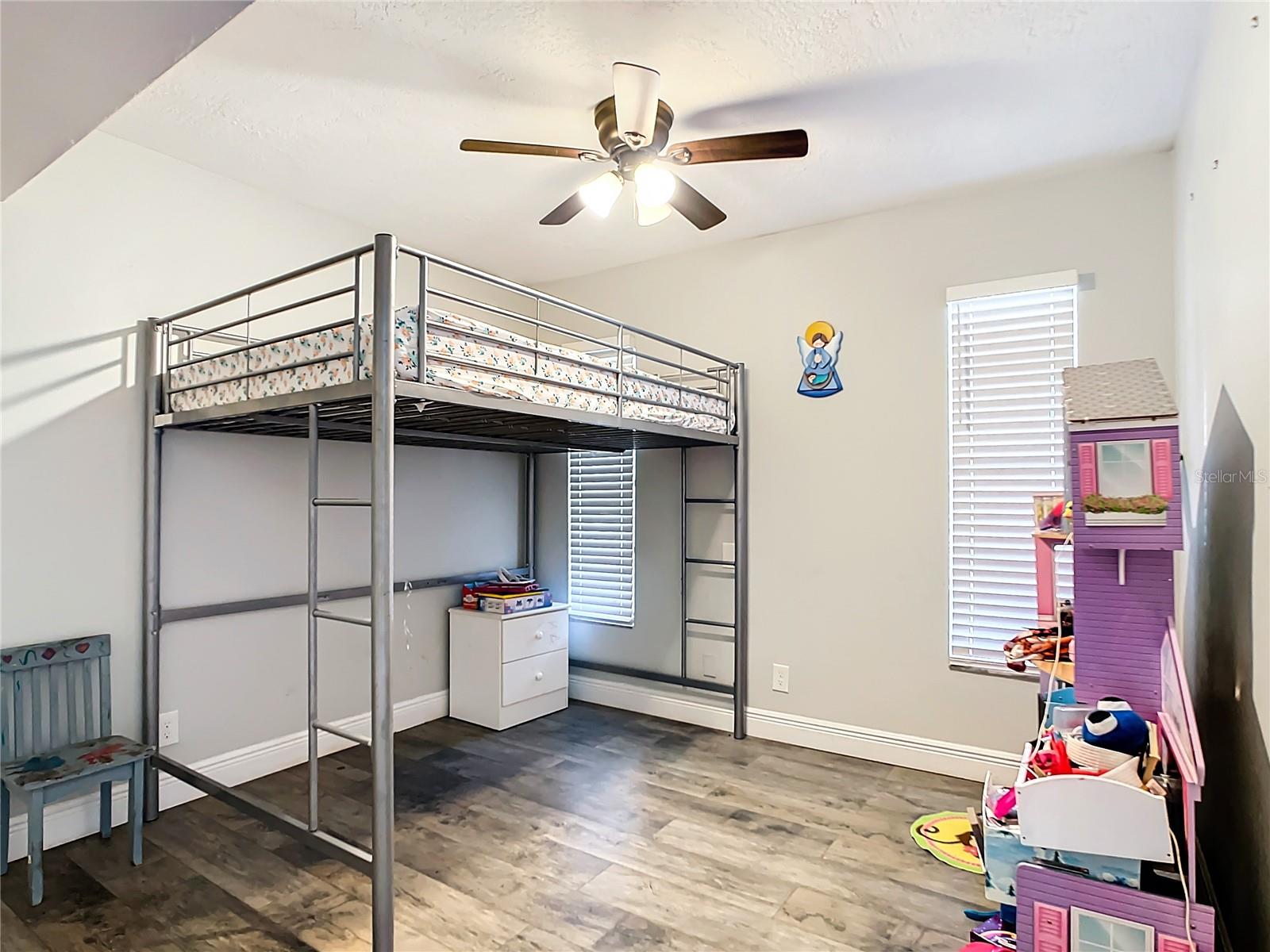 SPANISH ACRES - Residential