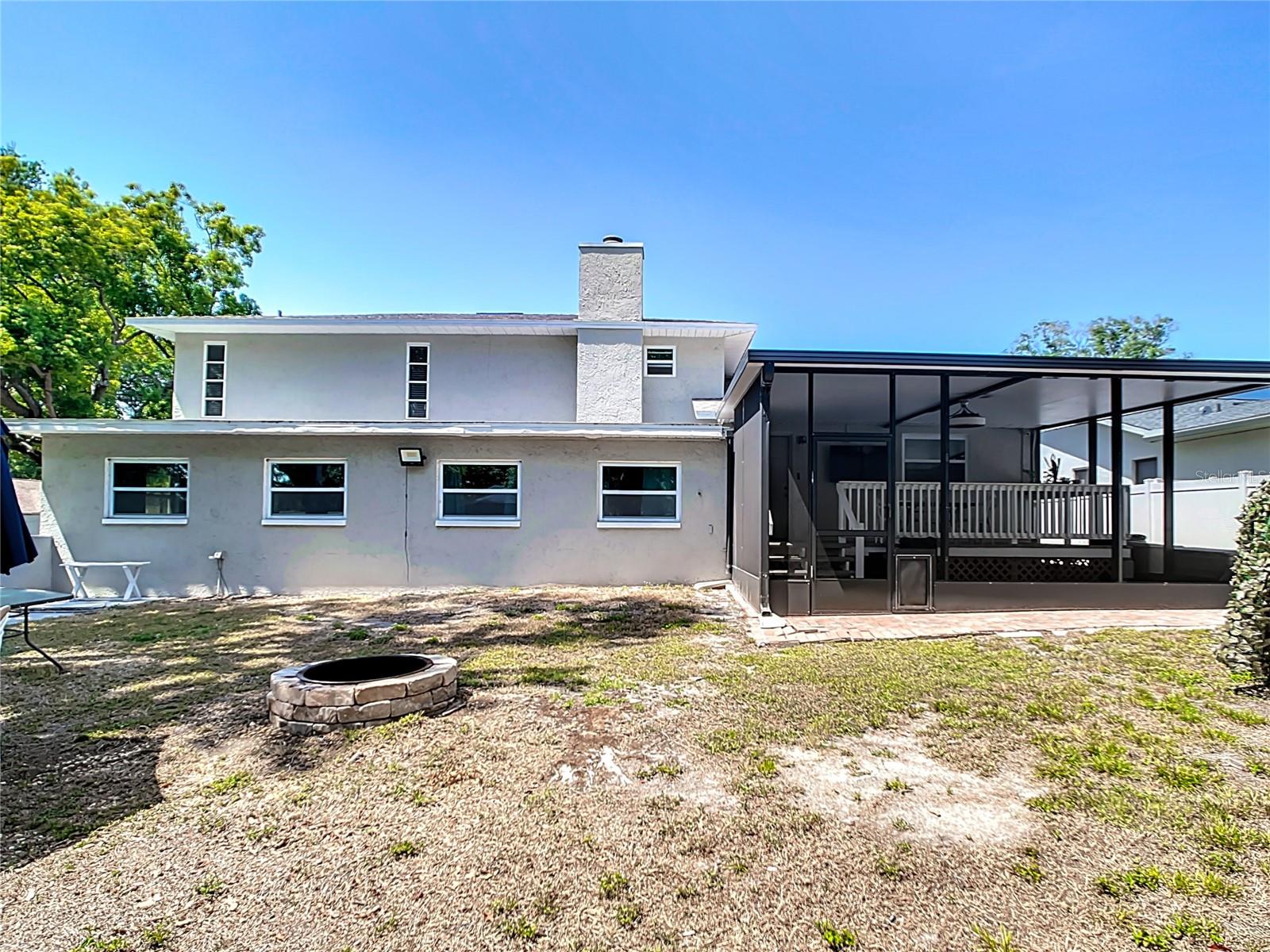 SPANISH ACRES - Residential