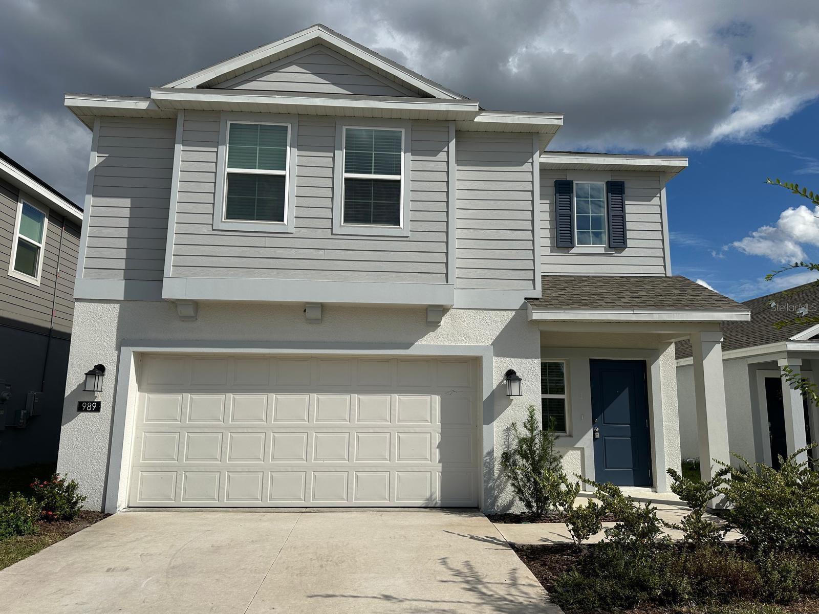 PEACE CREEK RESERVE 40'S - Residential Lease