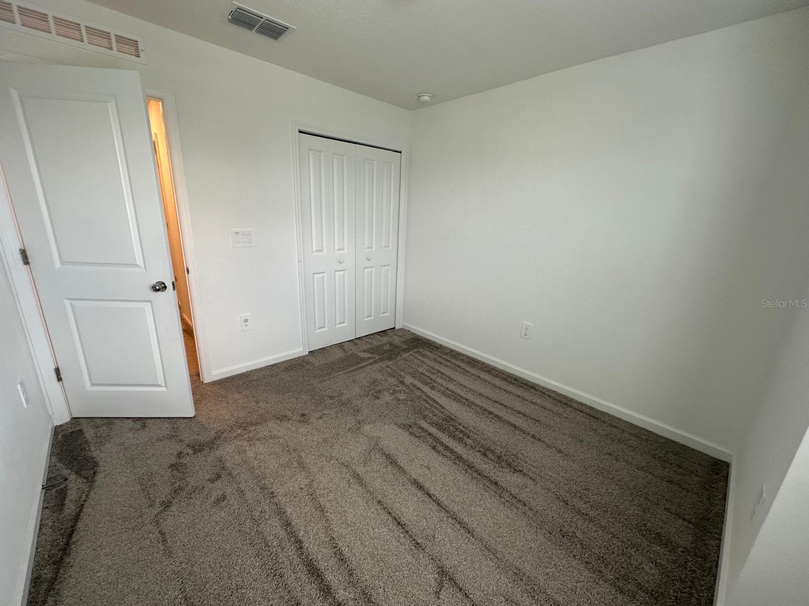 PEACE CREEK RESERVE 40'S - Residential Lease