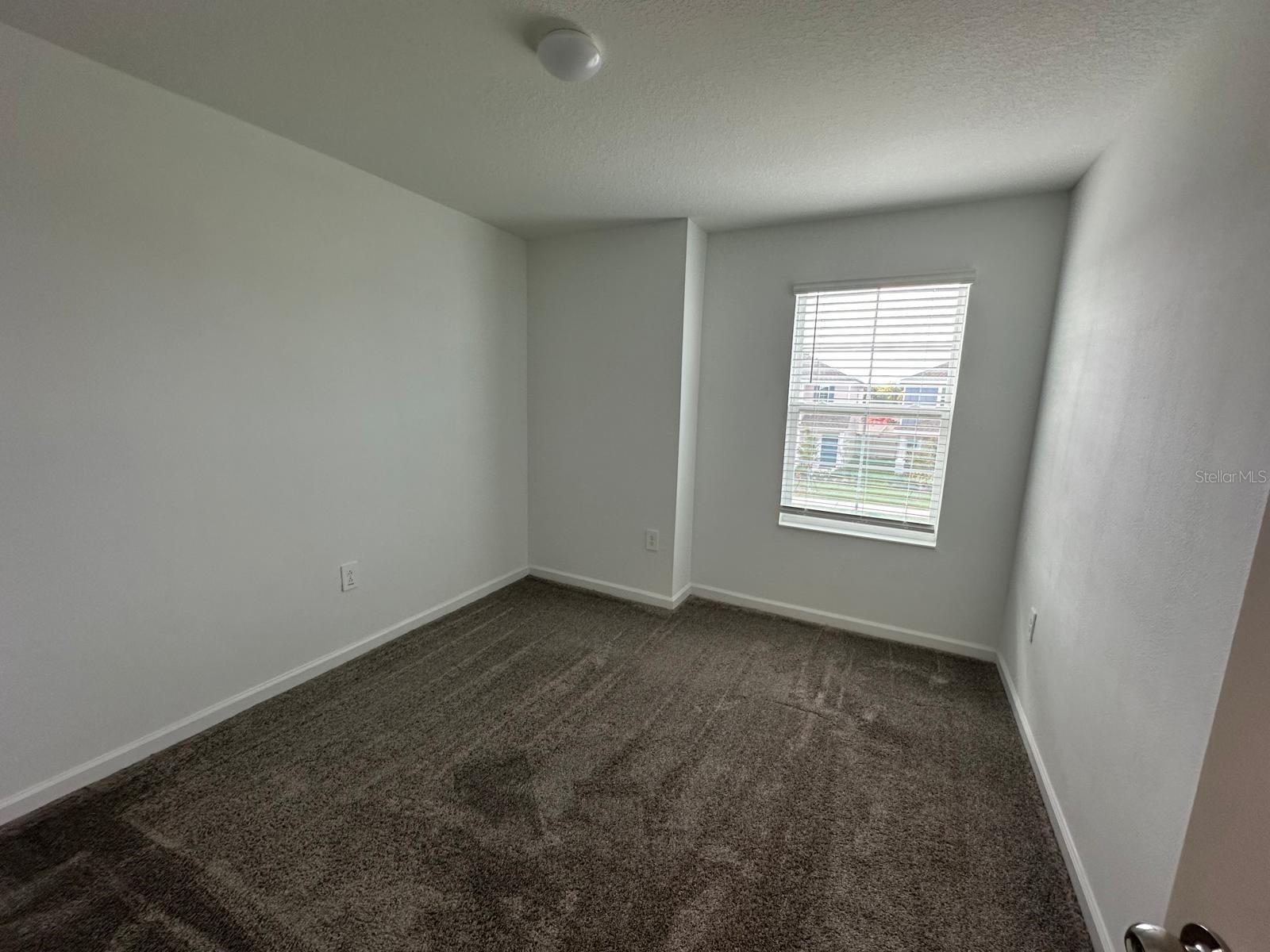 PEACE CREEK RESERVE 40'S - Residential Lease