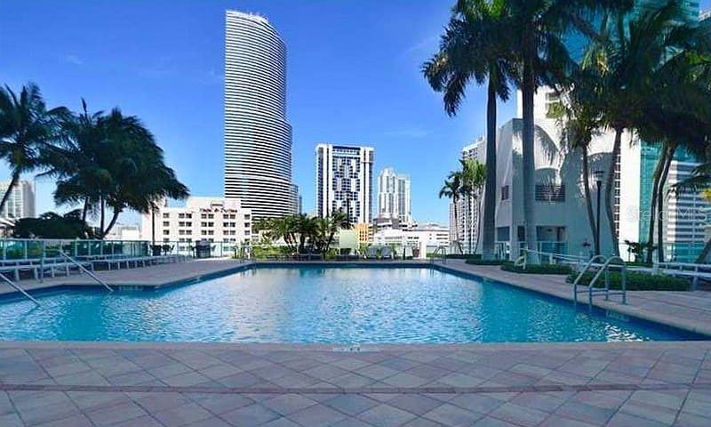 31 SE 5TH STREET 305