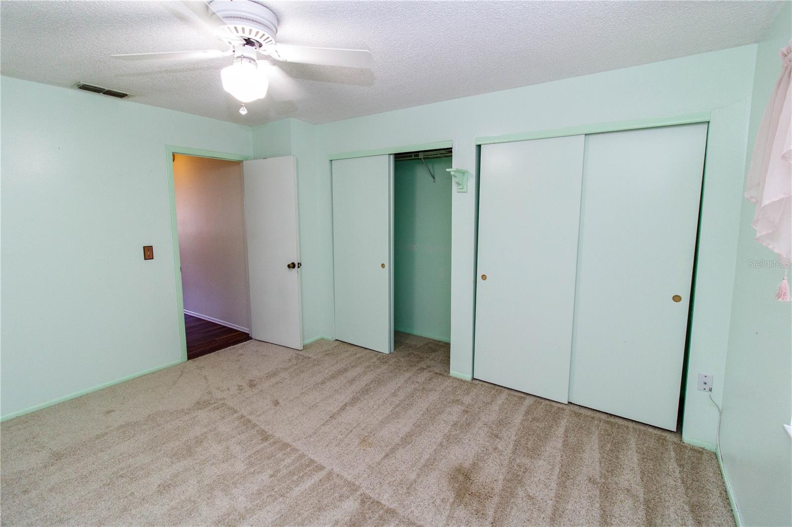EMBASSY HILLS - Residential