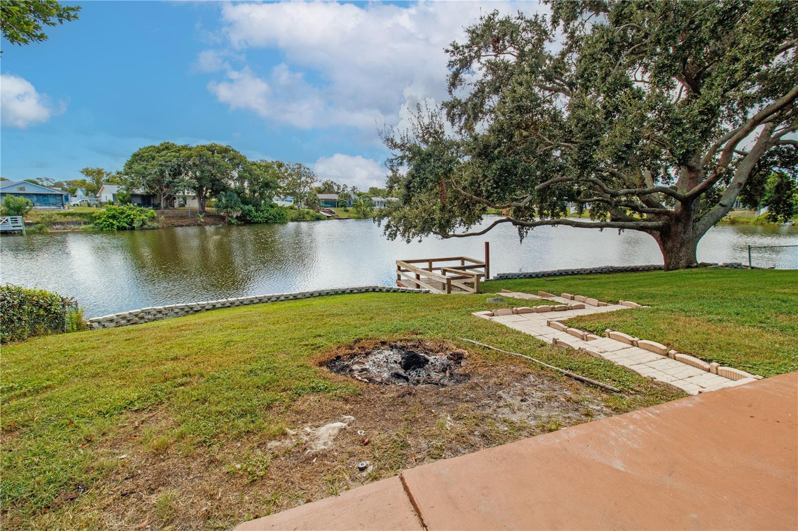 EMBASSY HILLS - Residential