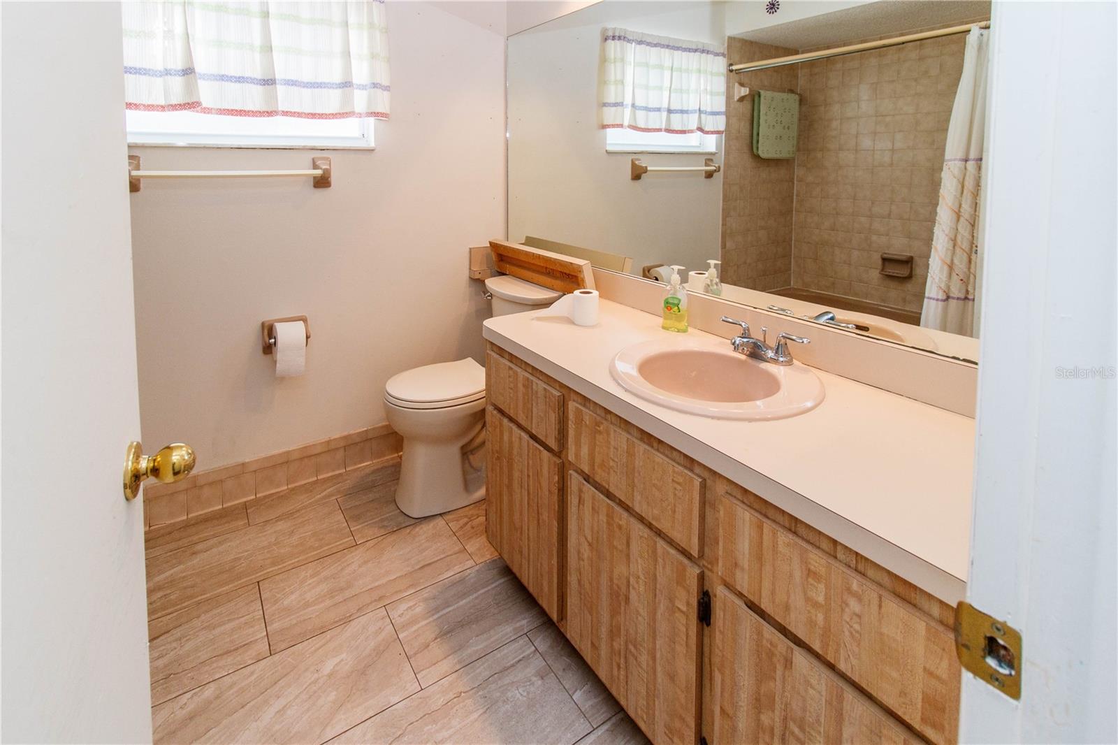 EMBASSY HILLS - Residential