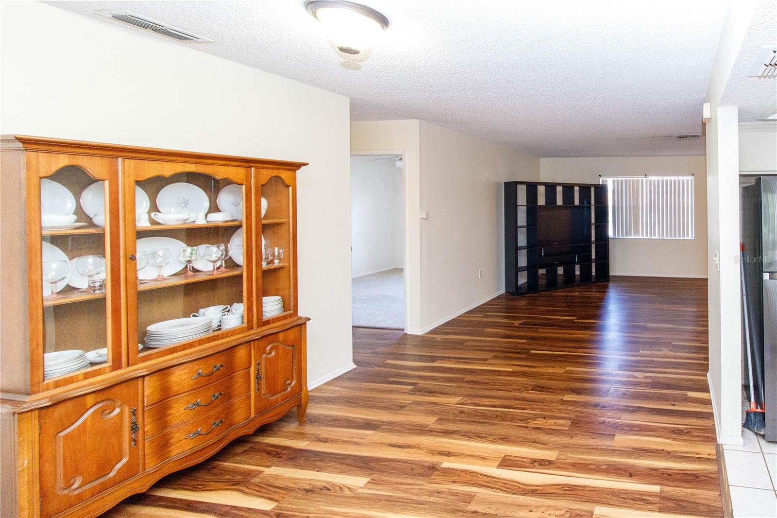 EMBASSY HILLS - Residential