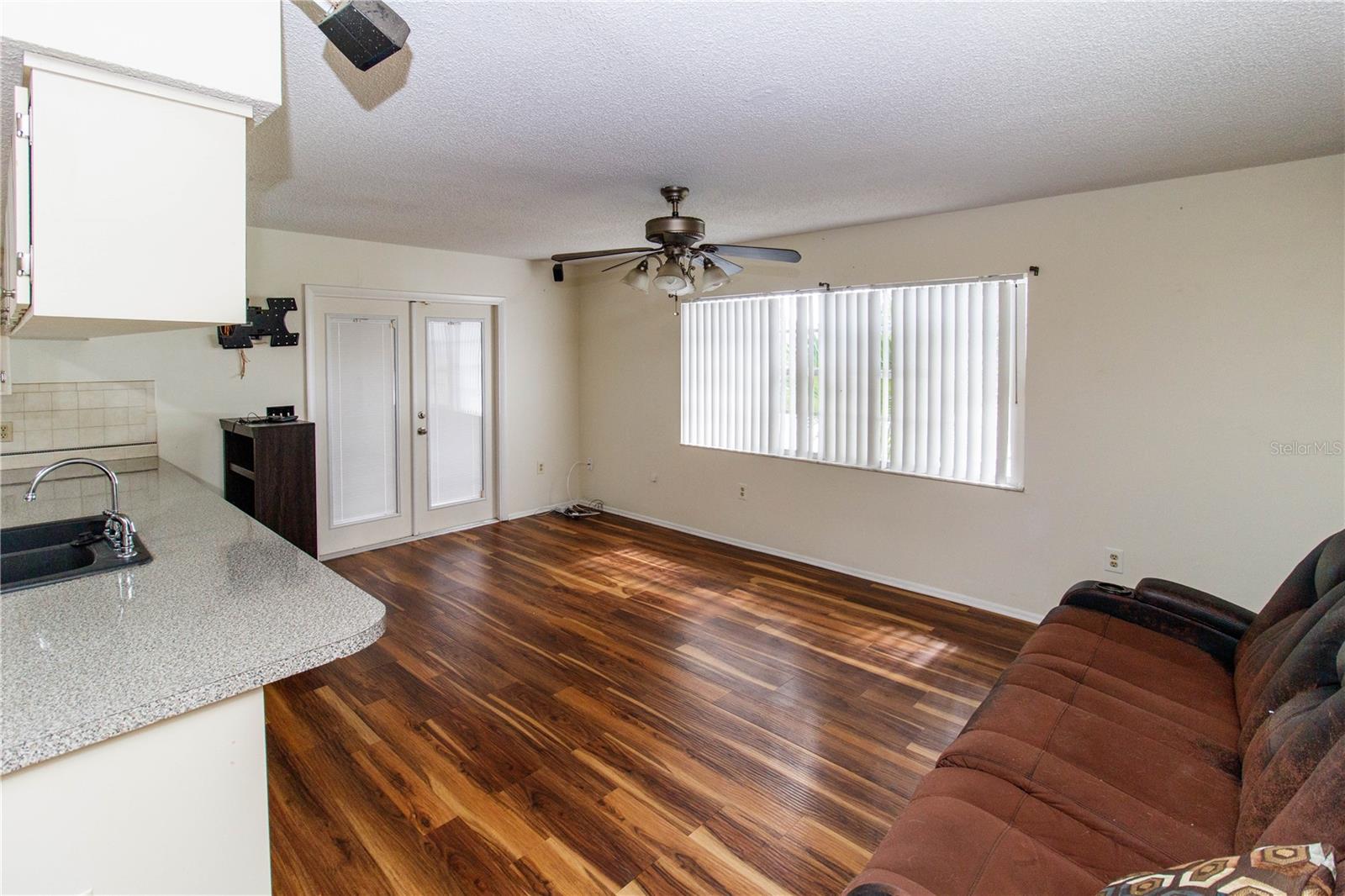 EMBASSY HILLS - Residential