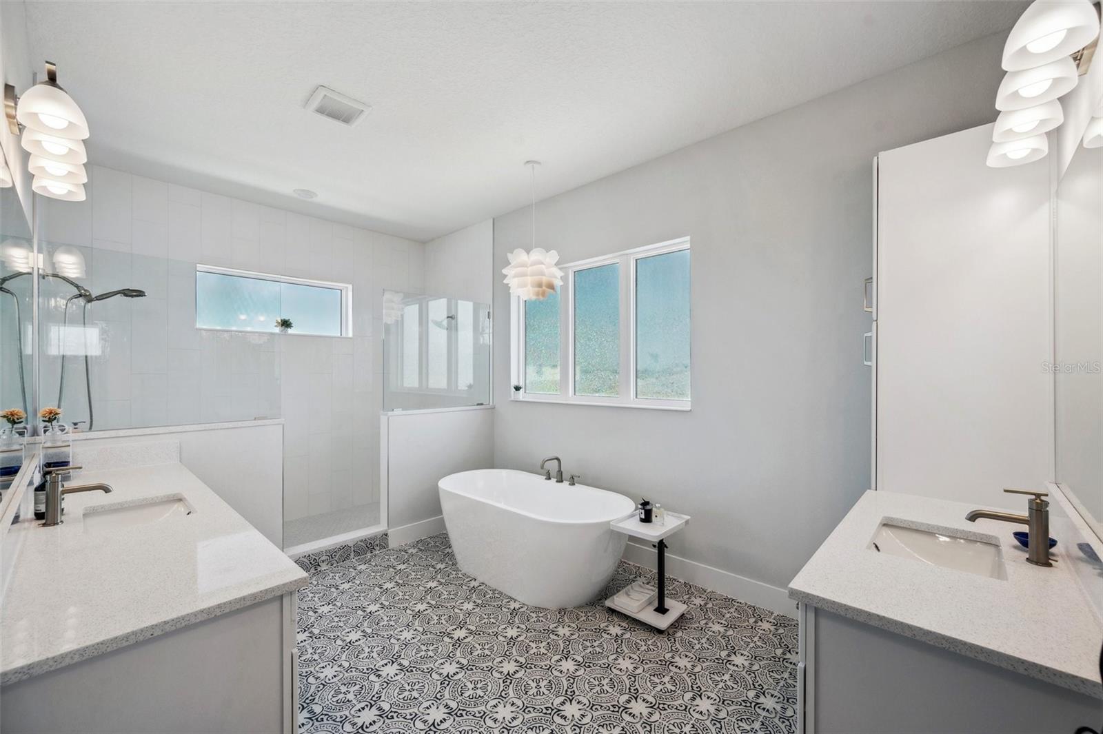 AQUA LAGOON - Residential