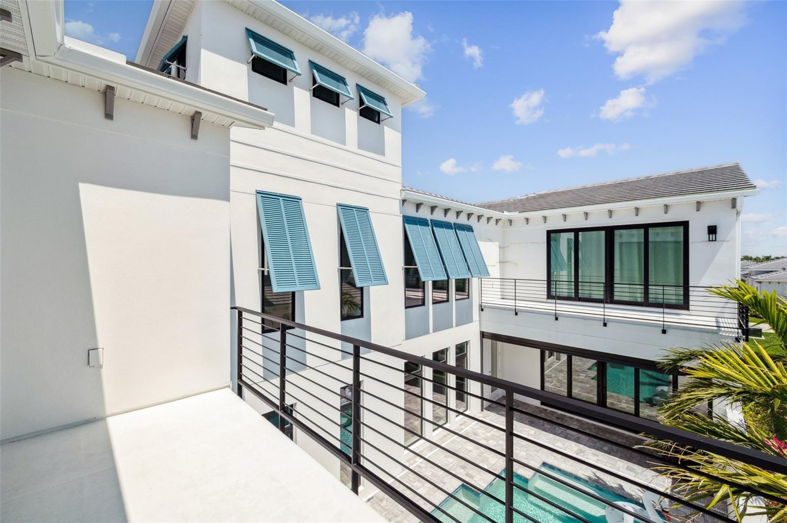 AQUA LAGOON - Residential