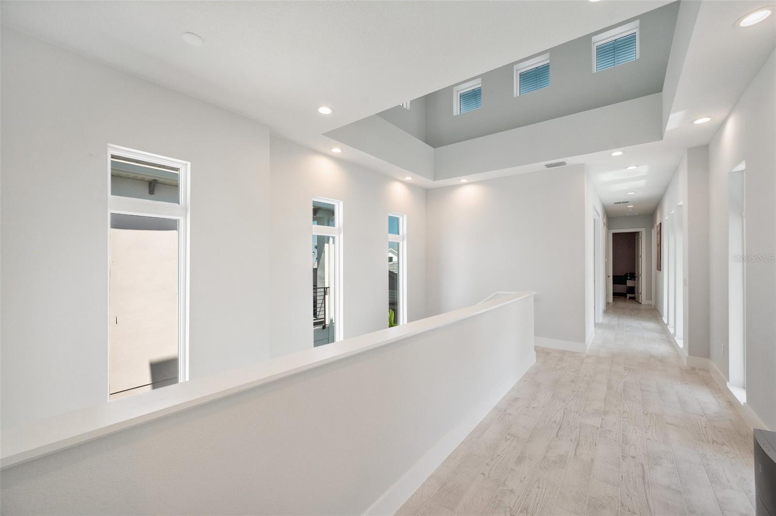 AQUA LAGOON - Residential