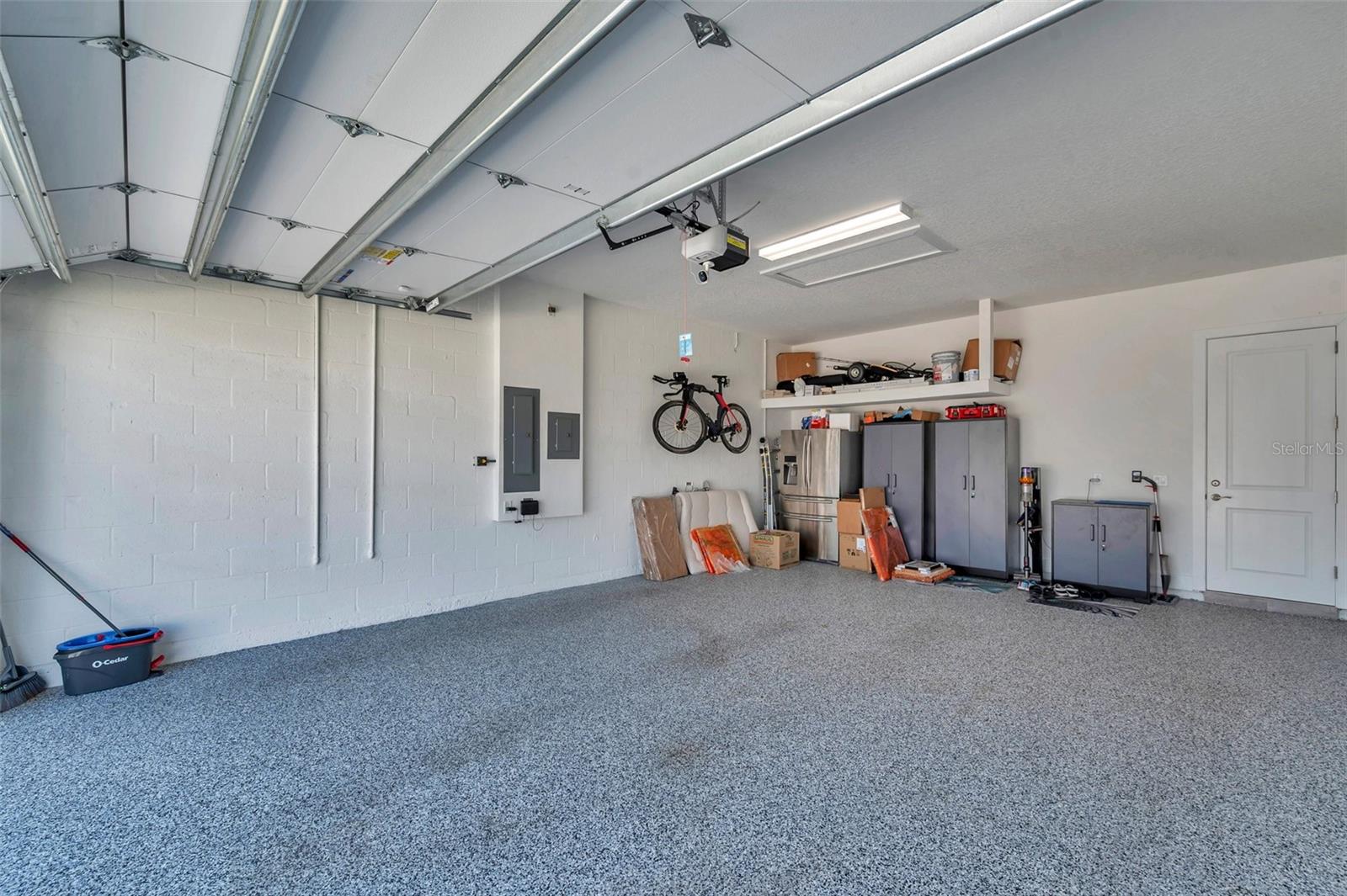 AQUA LAGOON - Residential