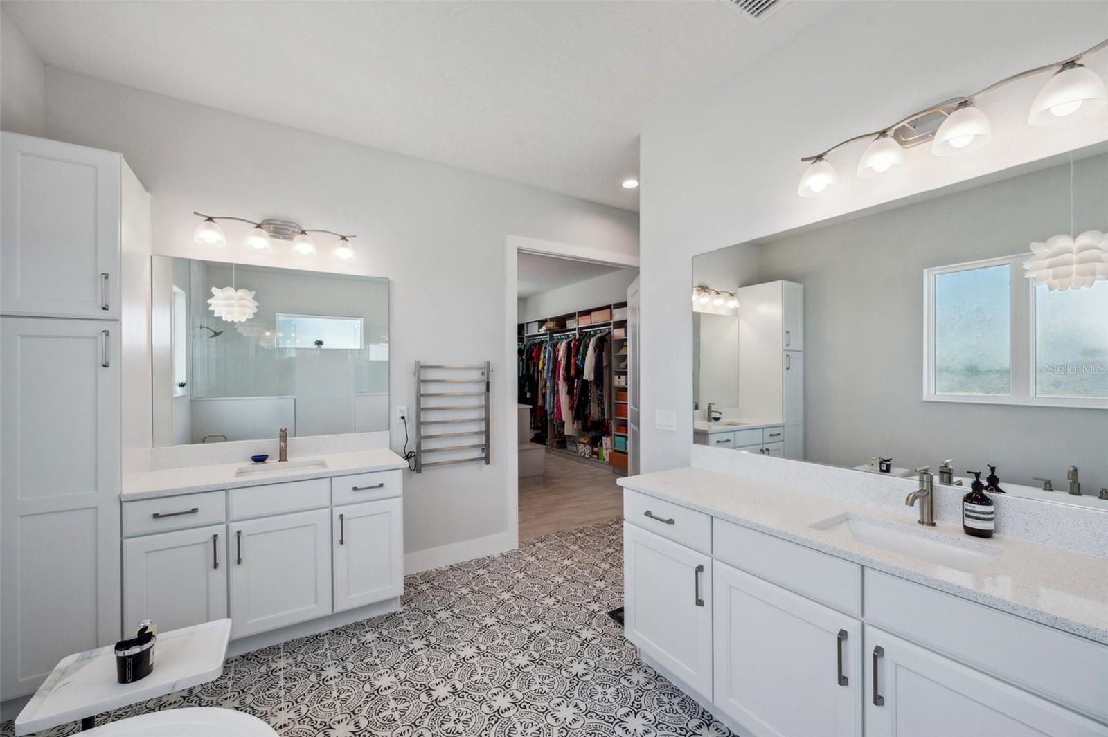 AQUA LAGOON - Residential