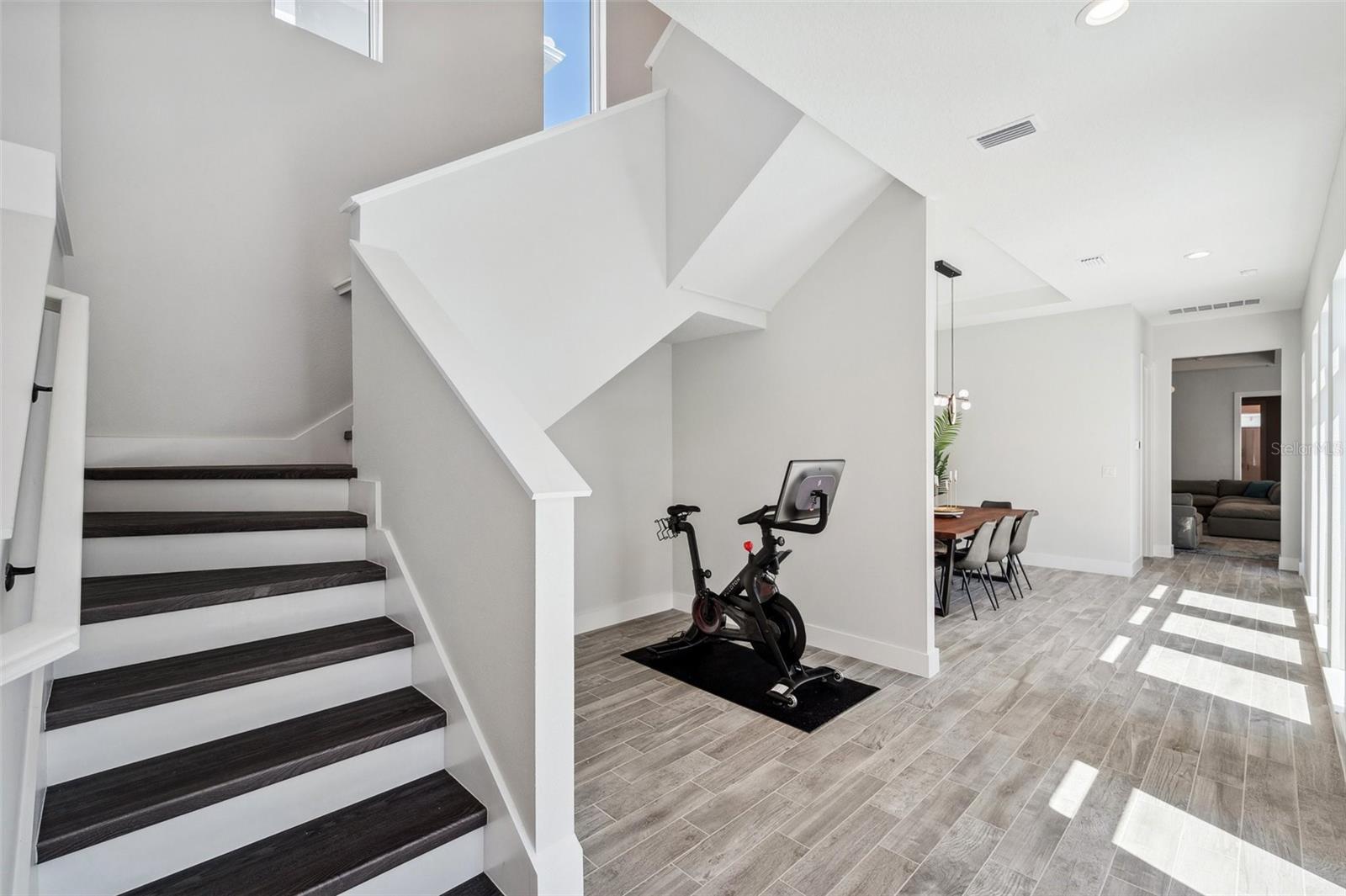 AQUA LAGOON - Residential