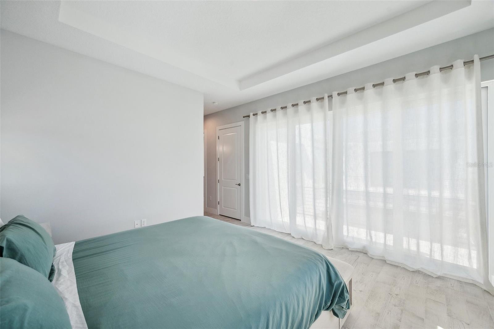 AQUA LAGOON - Residential