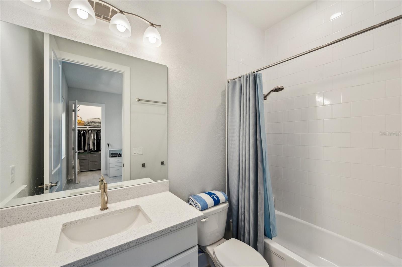 AQUA LAGOON - Residential