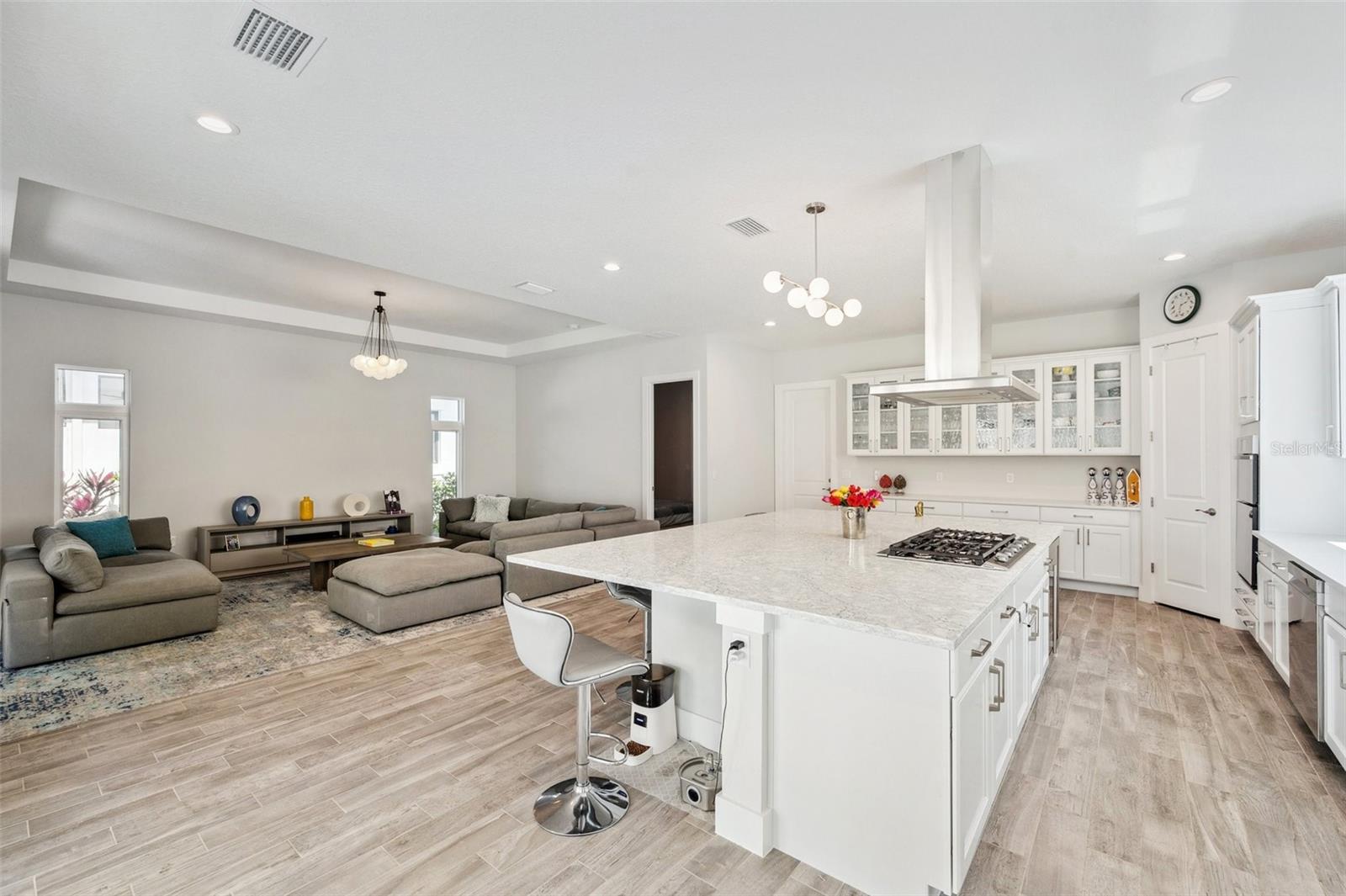 AQUA LAGOON - Residential