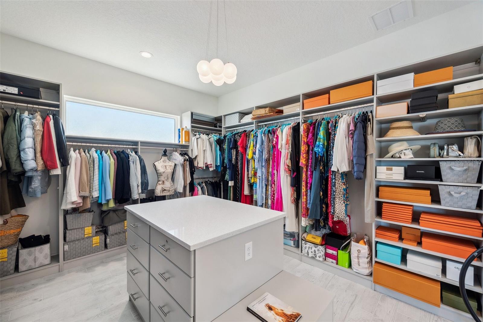 AQUA LAGOON - Residential