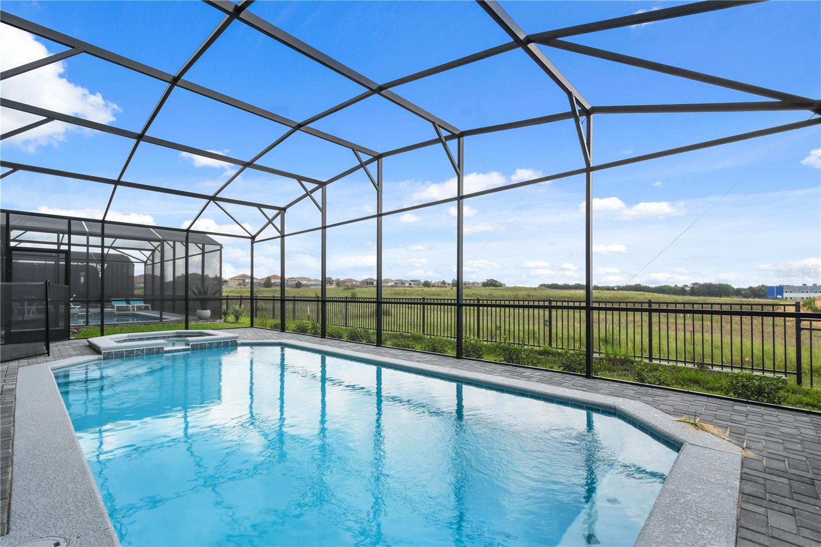 WINDSOR ISLAND RESORT - Residential