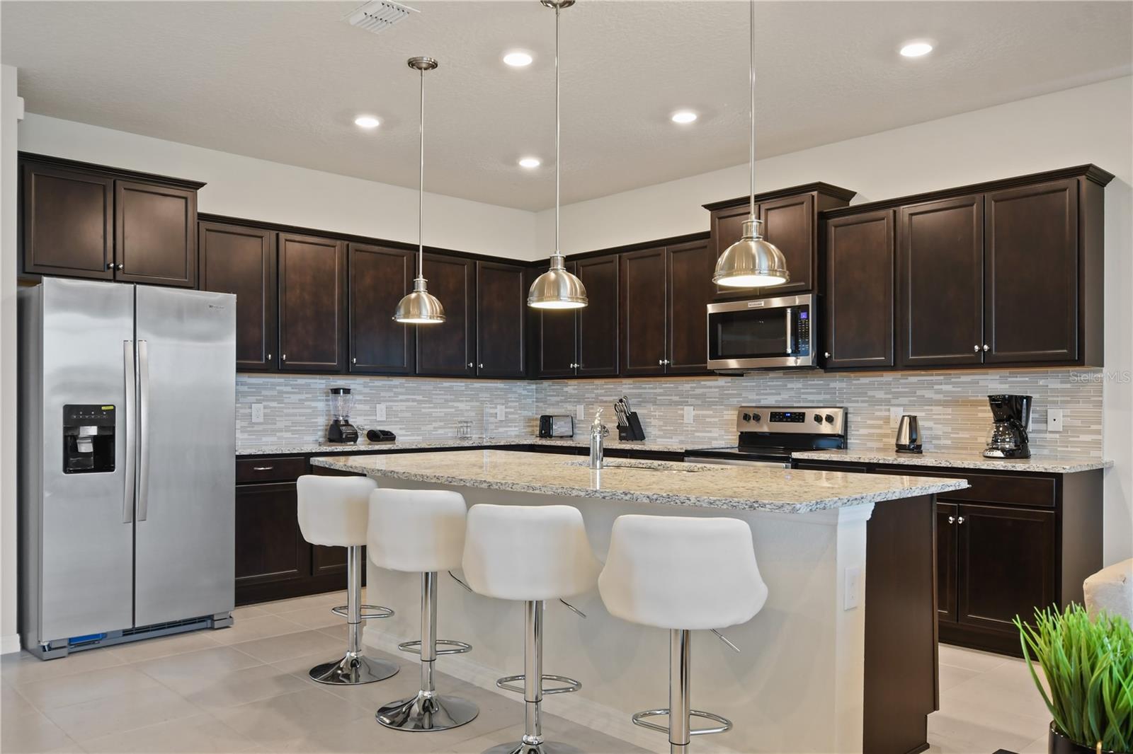 WINDSOR ISLAND RESORT - Residential