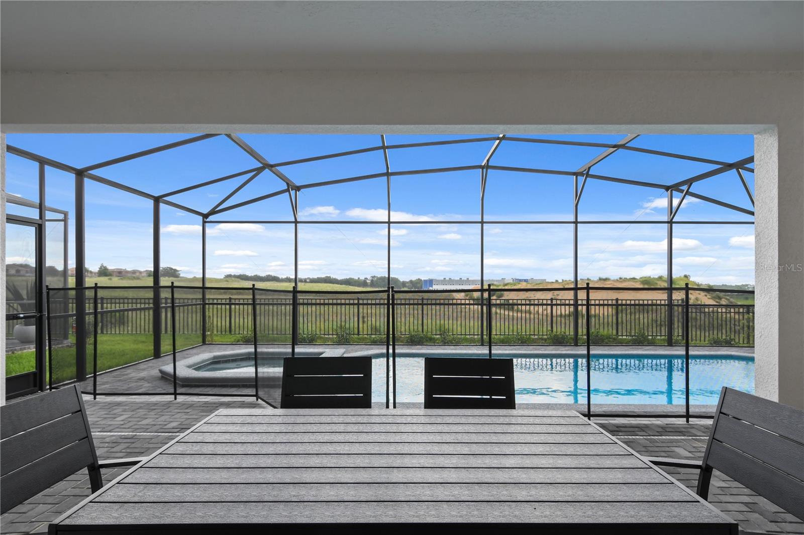 WINDSOR ISLAND RESORT - Residential