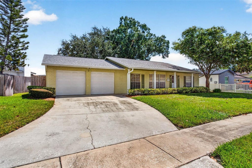 Photo of 8512 Woodwick Court, Tampa, FL 33615 (MLS # TB8549303)