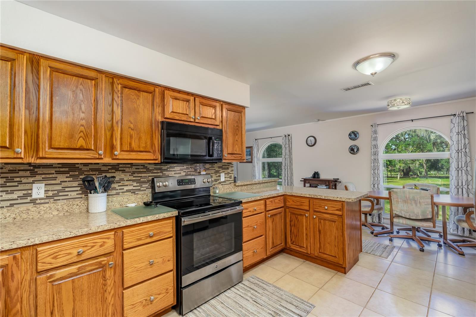 HILLCREST - Residential