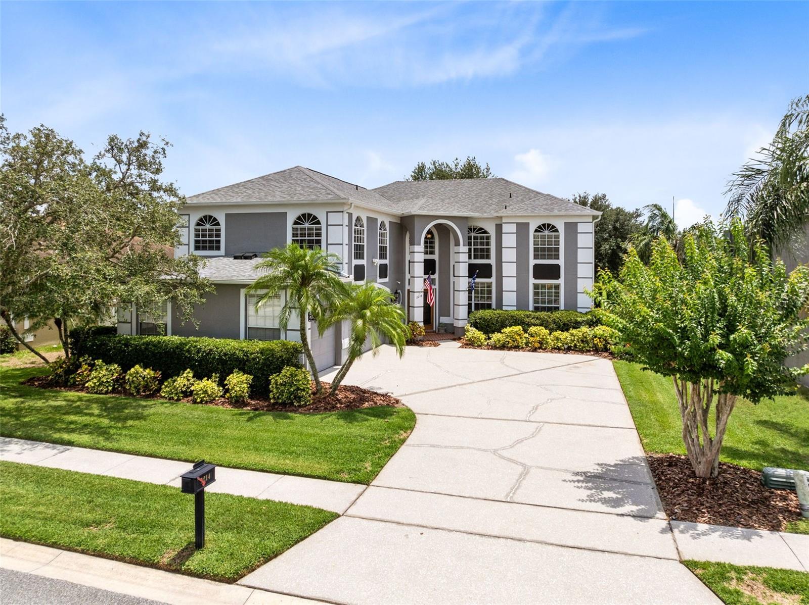 2214 WESTBOURNE DRIVE