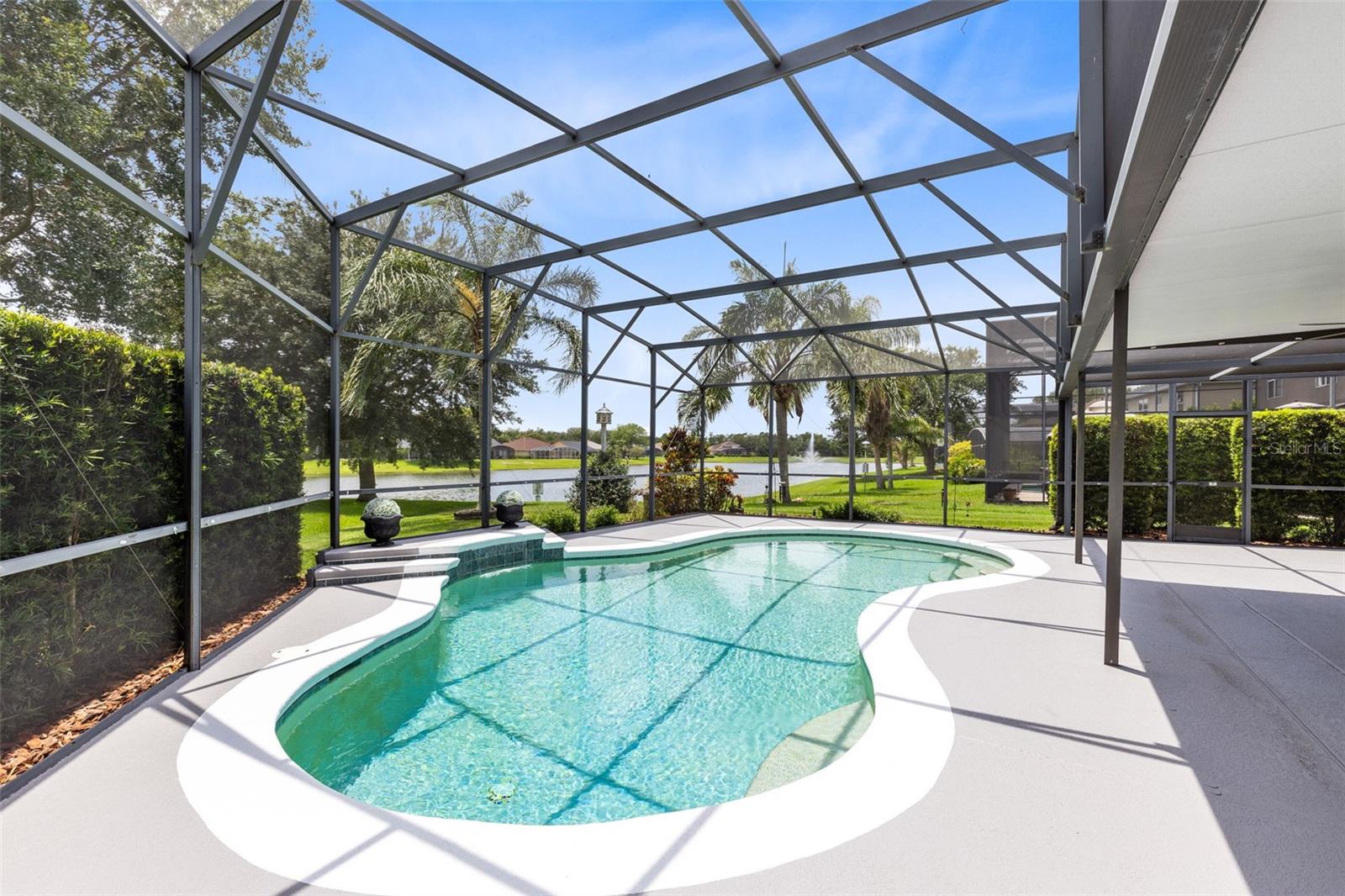 2214 WESTBOURNE DRIVE