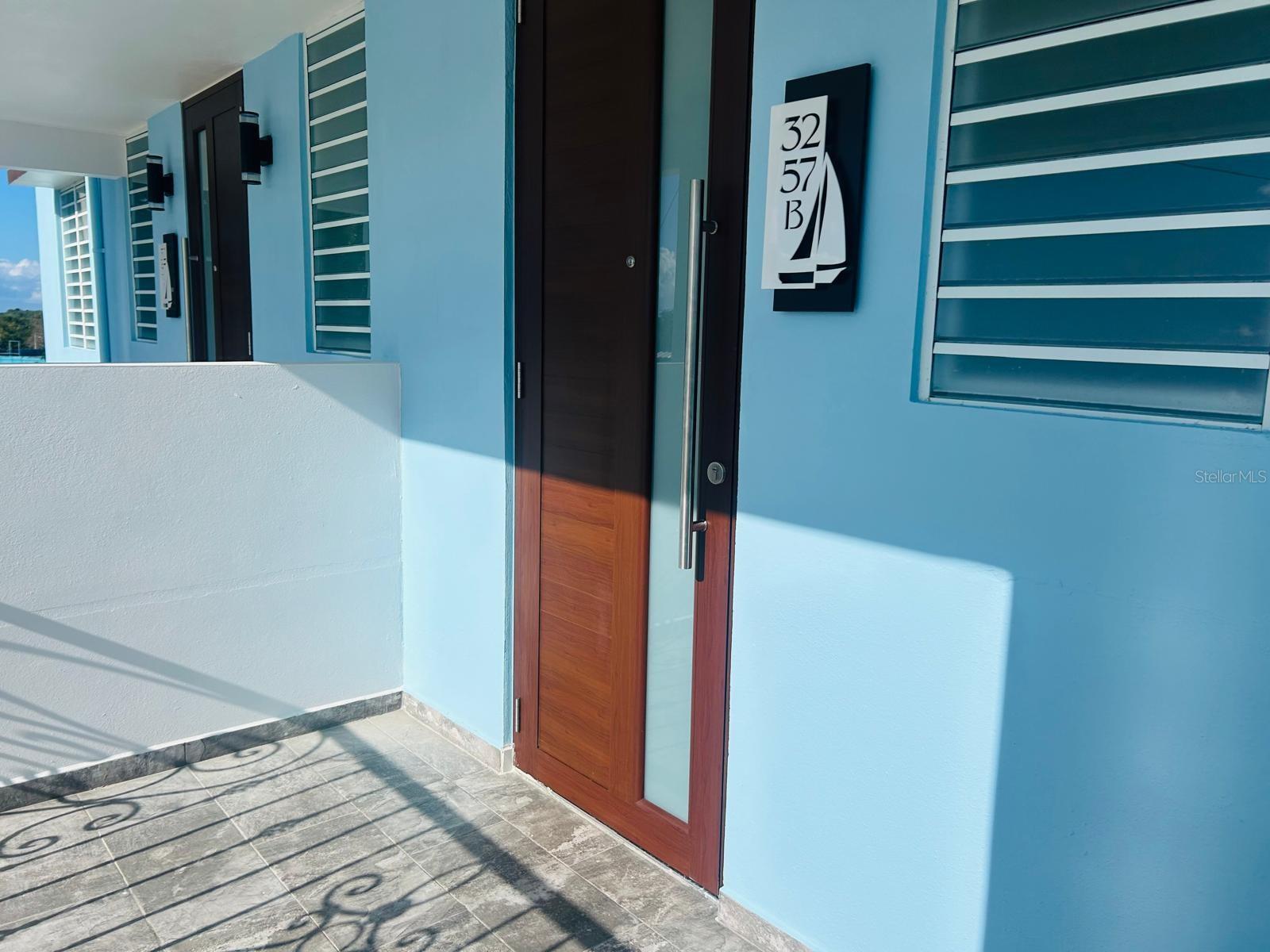 33B URB SANTA TERESITA