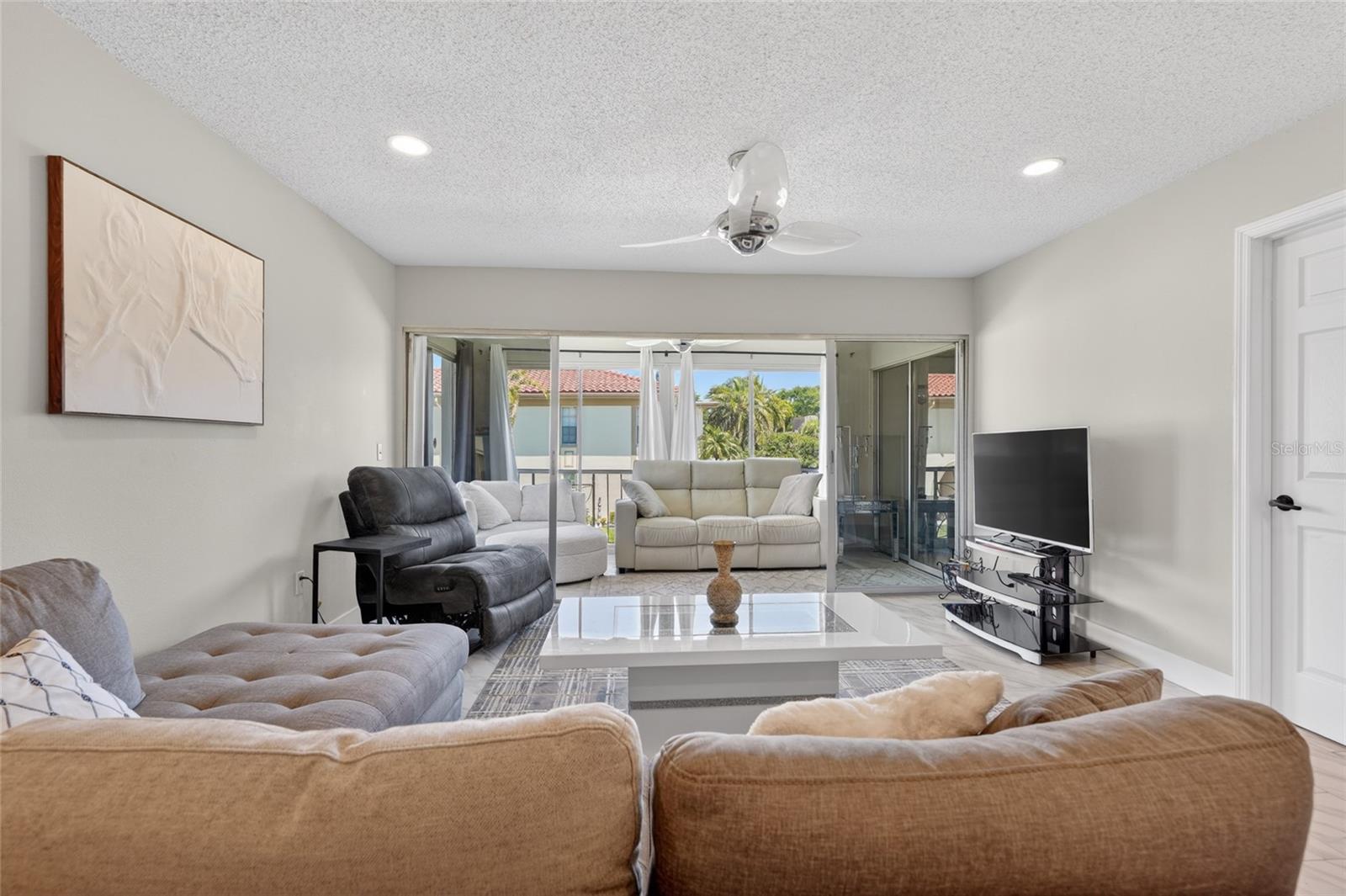 IMPERIAL COVE 6 - Residential