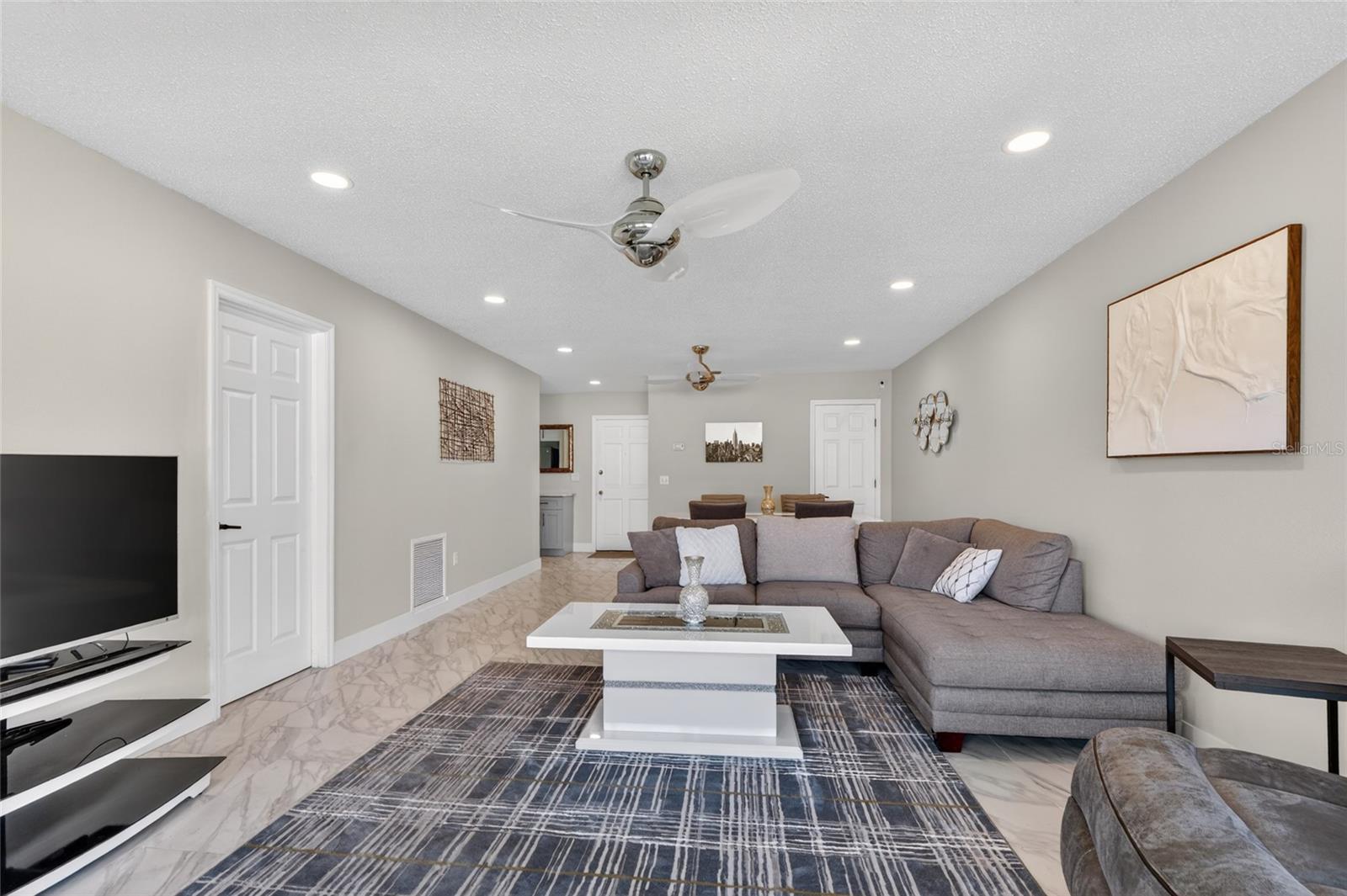 IMPERIAL COVE 6 - Residential