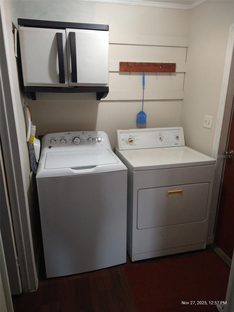 8454 BREEZE HILL DRIVE