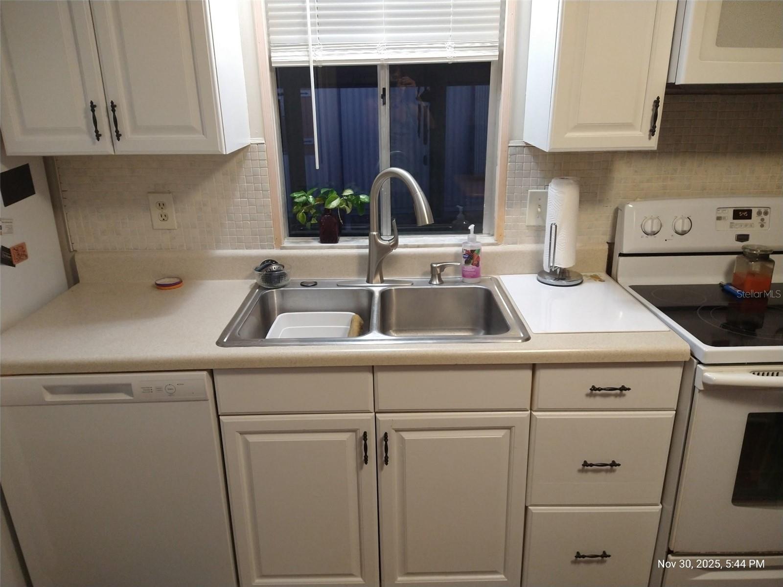 WALK IN WATER VILLAGE - Residential