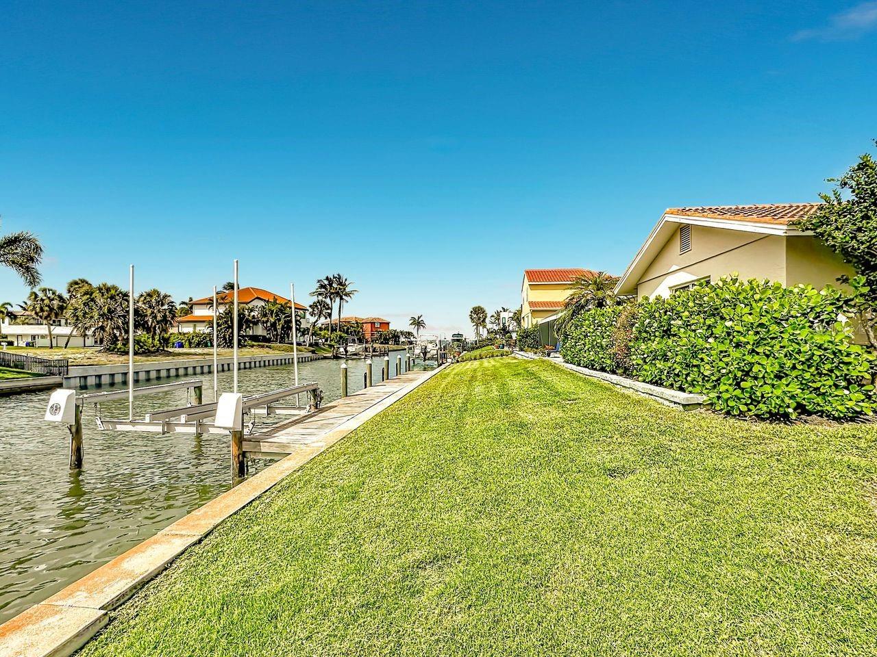 COUNTRY CLUB SHORES SEC 02 - Residential