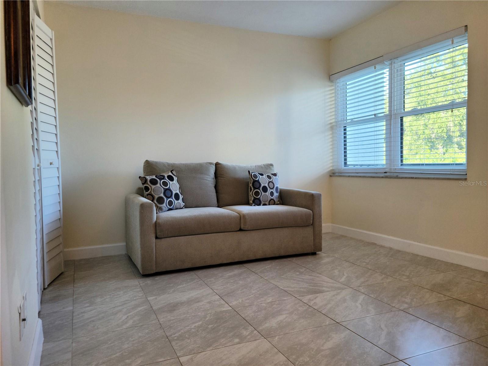 LAKEVIEW OF LARGO - Residential Lease