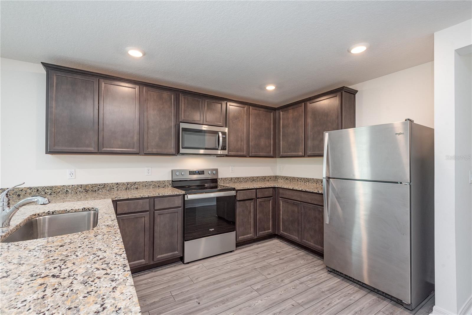 2507 WHITEHORSE STREET