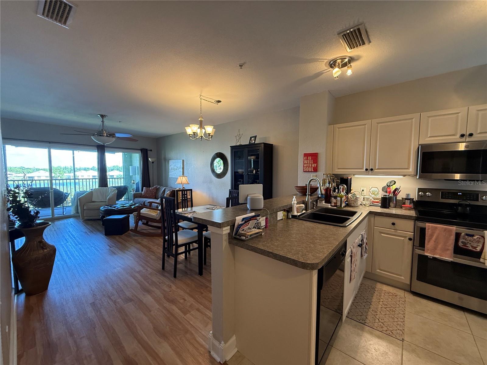 LAKE VIEW V/HERITAGE LAKE PARK - Residential Lease