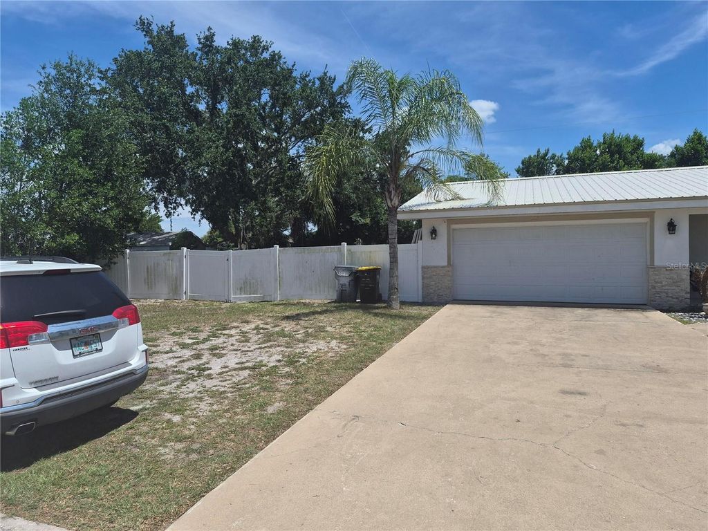 Photo of 2018 Marilyn Avenue, Winter Haven, FL 33881 (MLS # O6417950)
