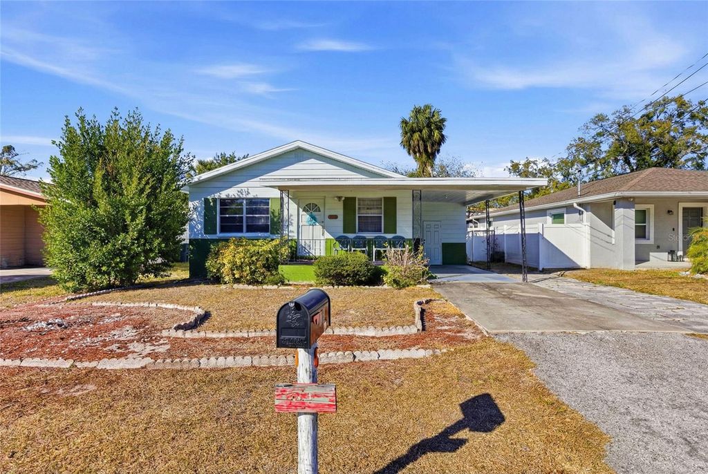 Photo of 1014 E Okaloosa Avenue, Tampa, FL 33604 (MLS # TB8472802)