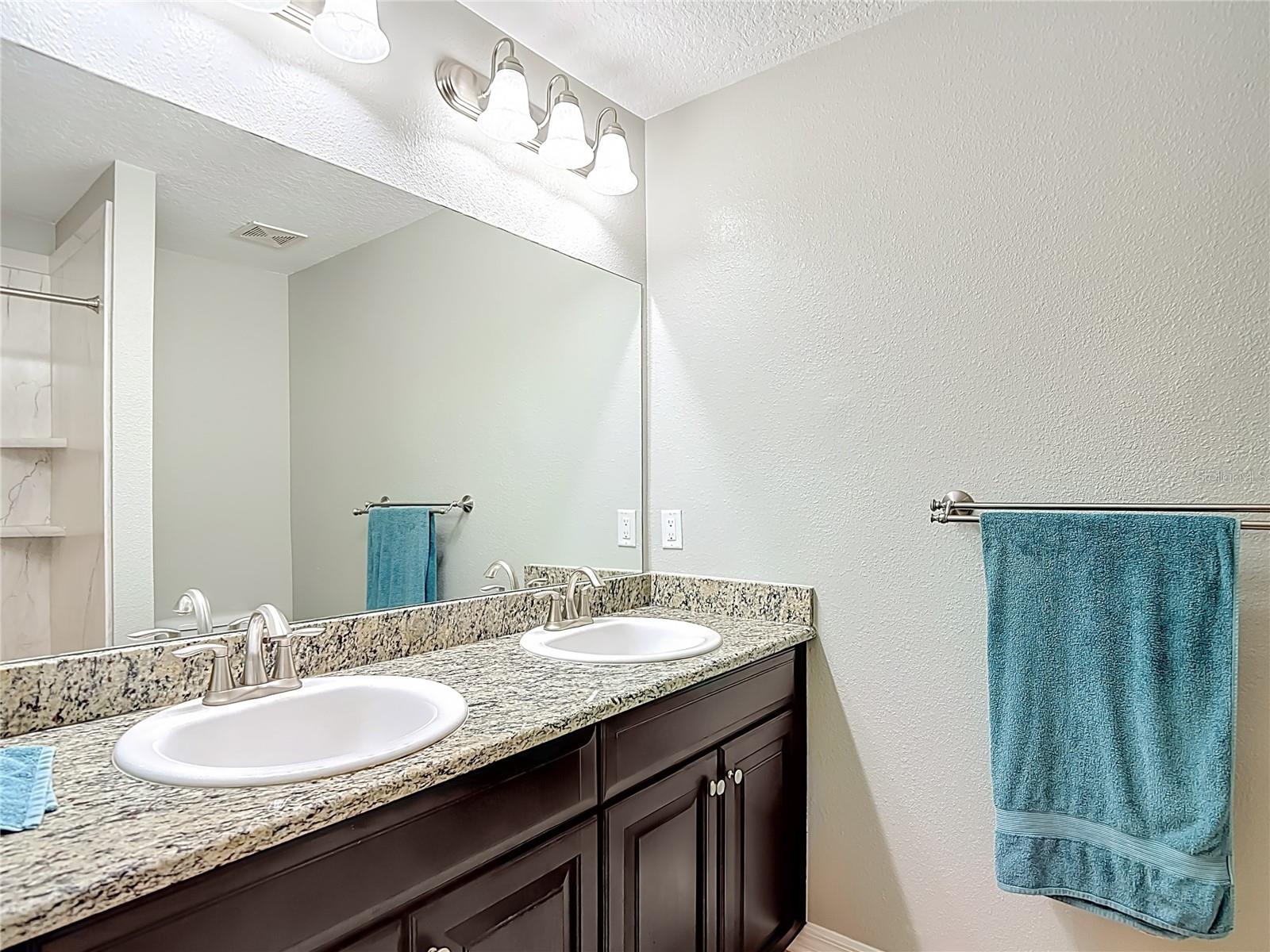 SOUTH HAMPTON - Residential