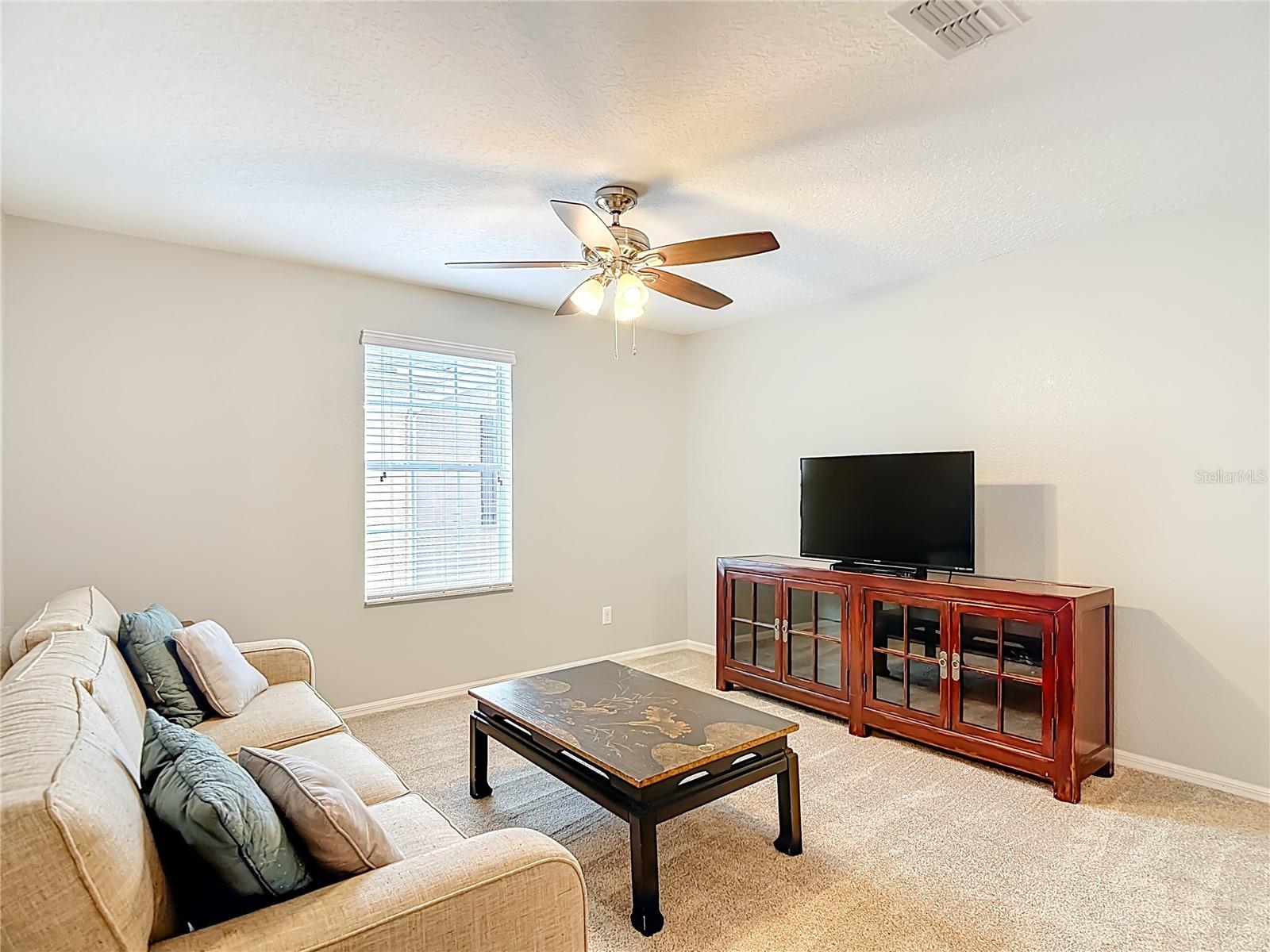 SOUTH HAMPTON - Residential