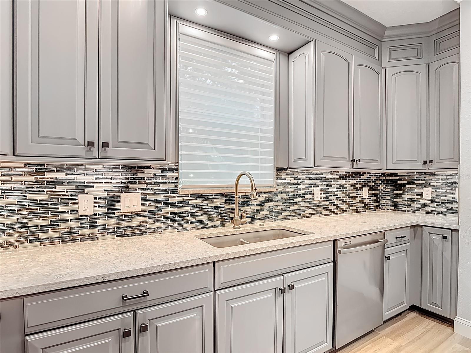 SOUTH HAMPTON - Residential