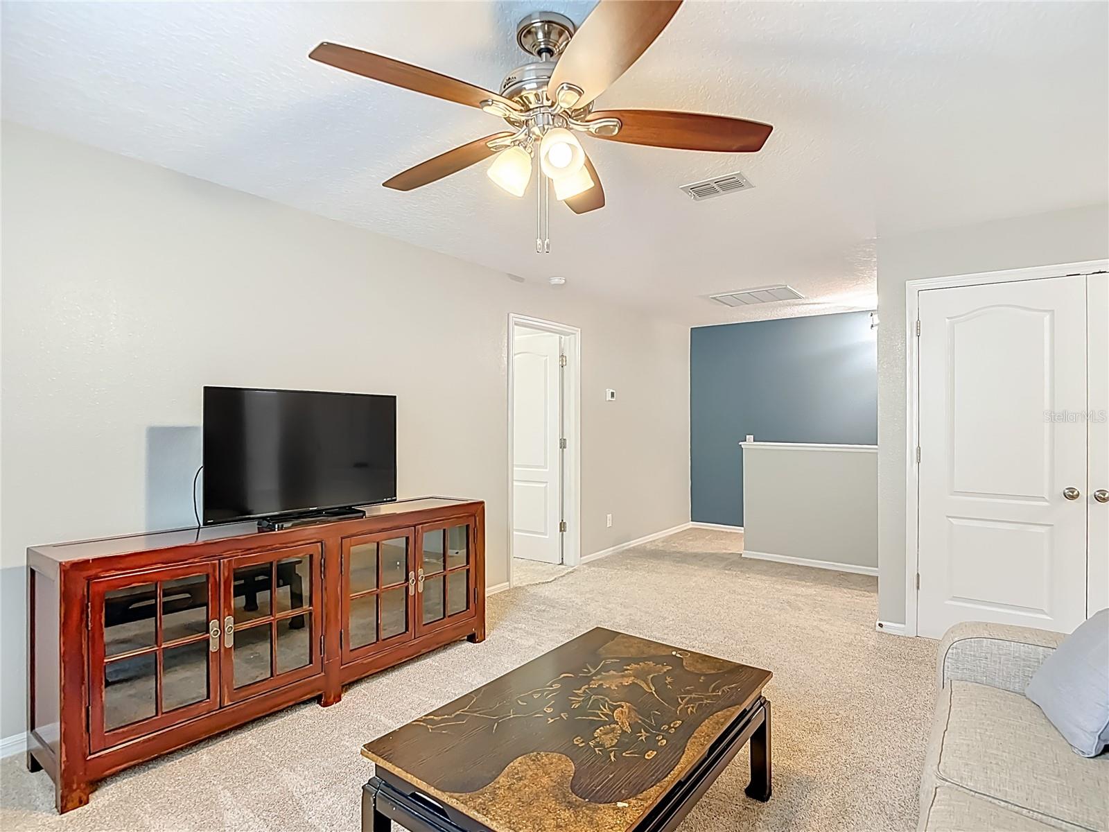 SOUTH HAMPTON - Residential