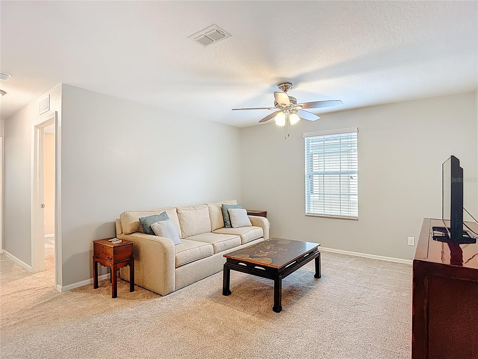 SOUTH HAMPTON - Residential