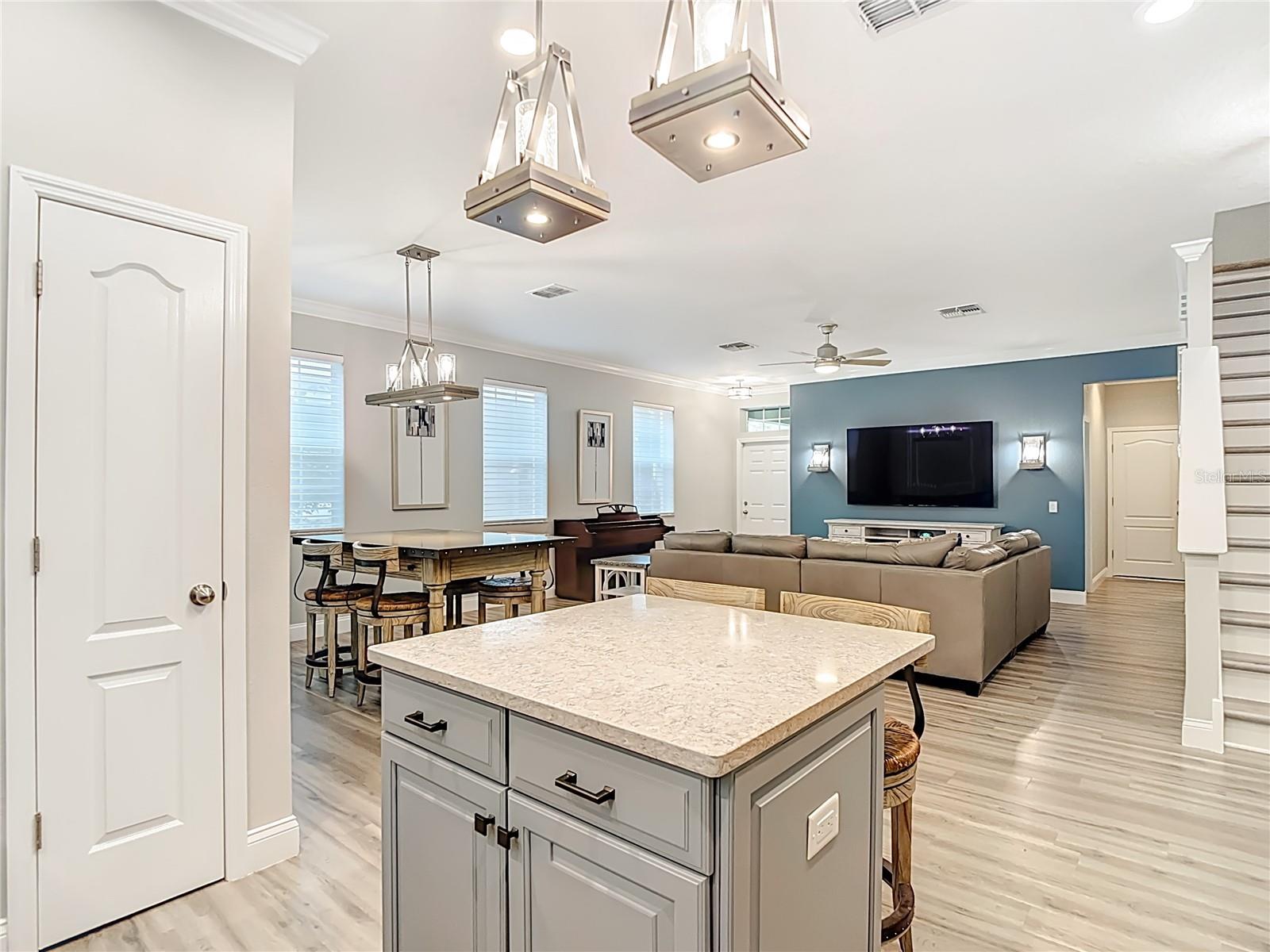 SOUTH HAMPTON - Residential