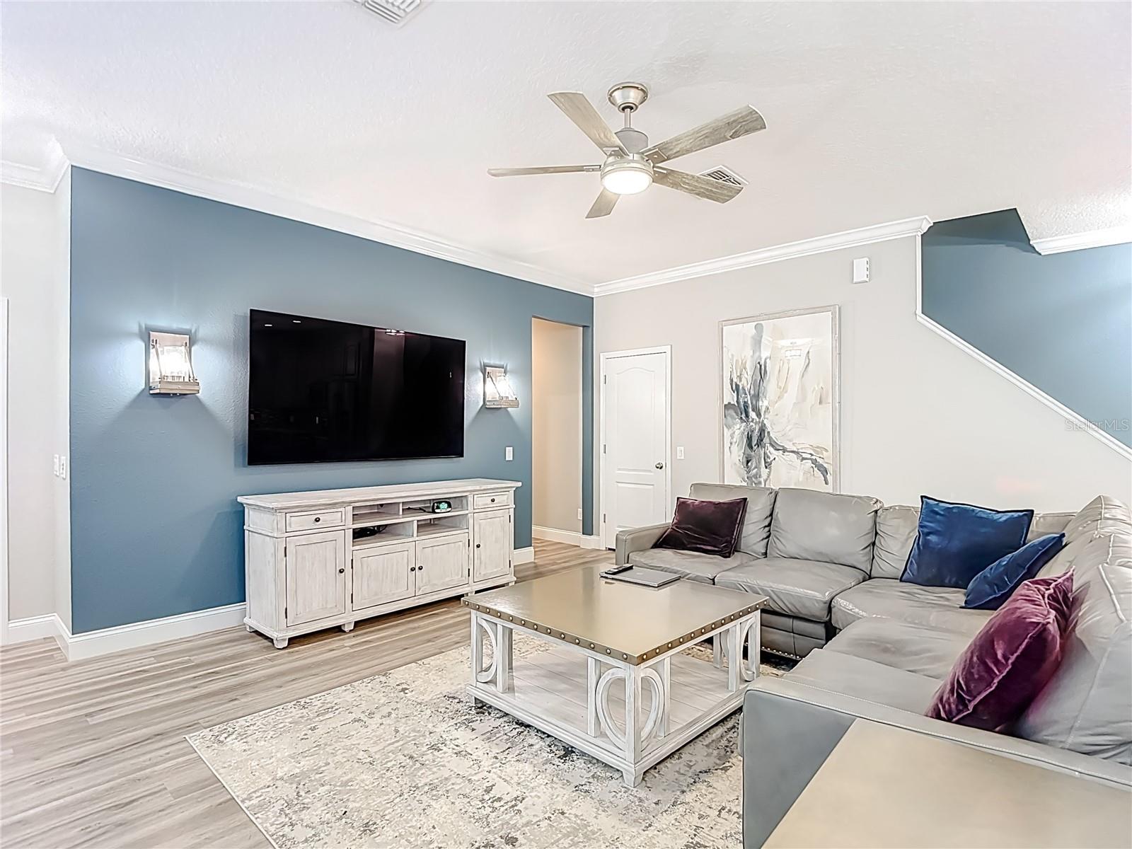 SOUTH HAMPTON - Residential