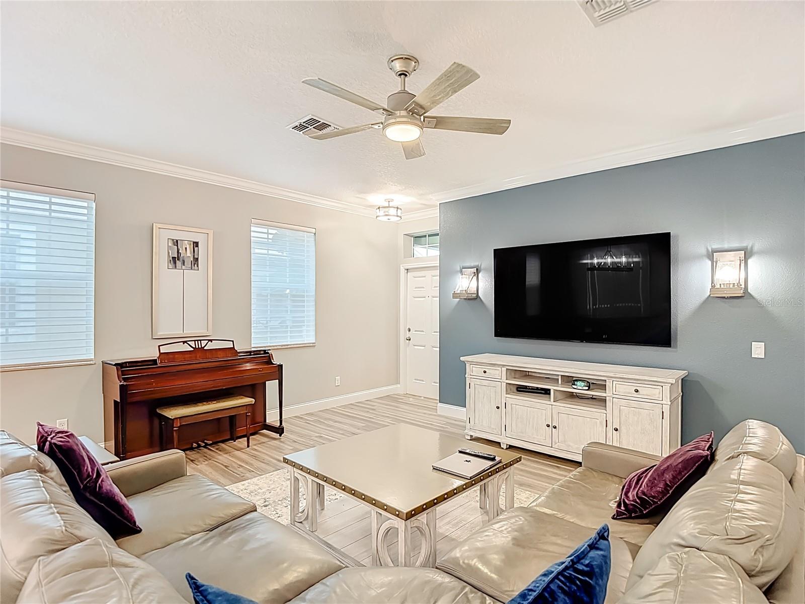 SOUTH HAMPTON - Residential